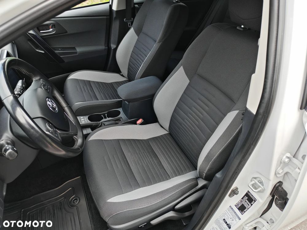 Toyota Auris - 28