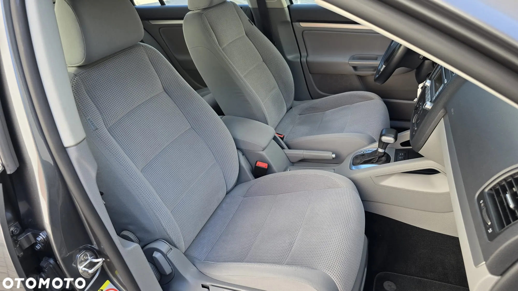 Volkswagen Golf - 9