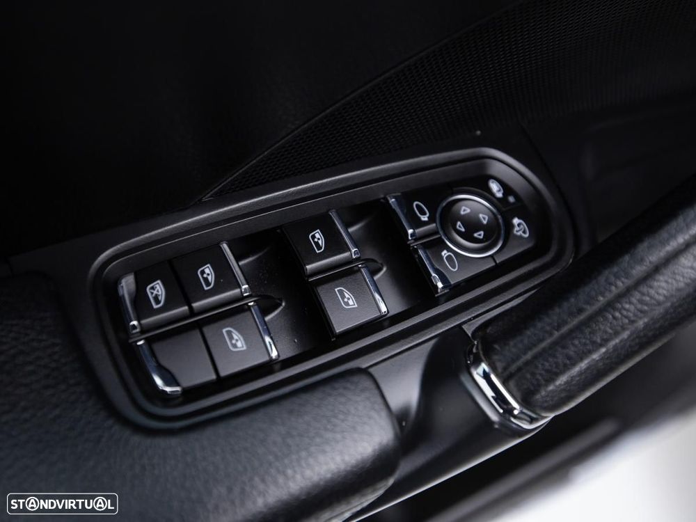 Porsche Cayenne - 15