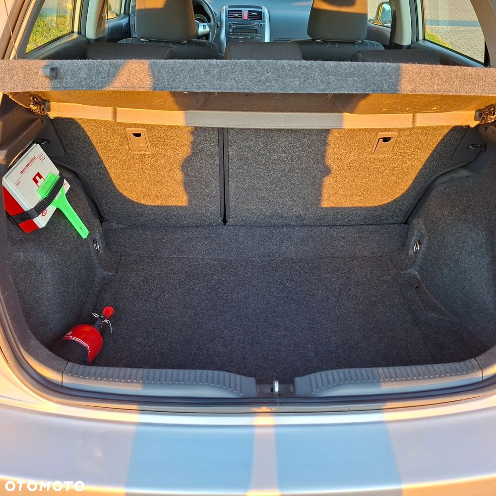 Toyota Auris - 13