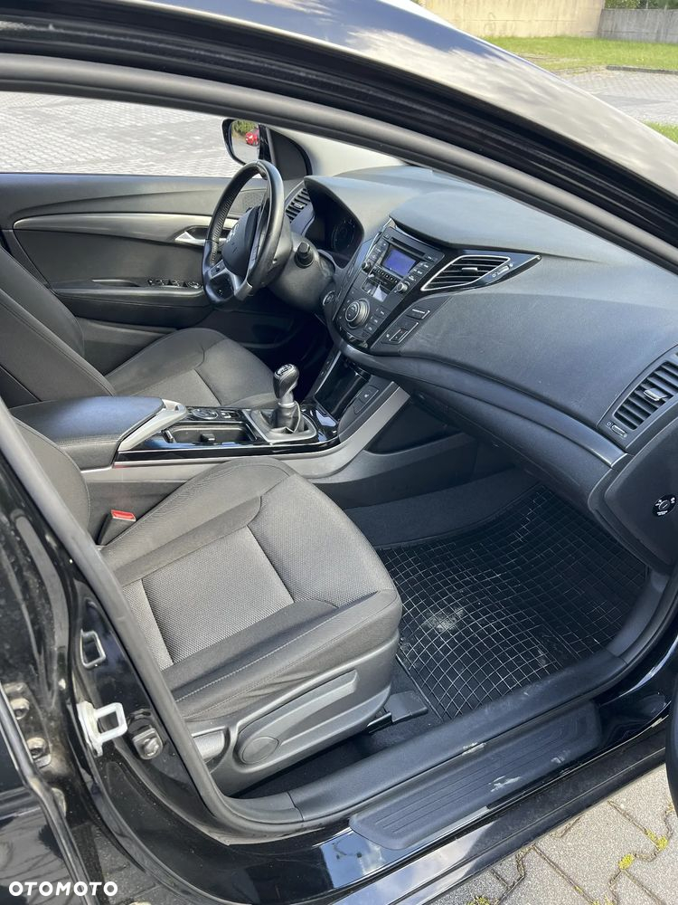 Hyundai i40 i40cw 1.7 CRDi Fifa World Cup Edition - 17