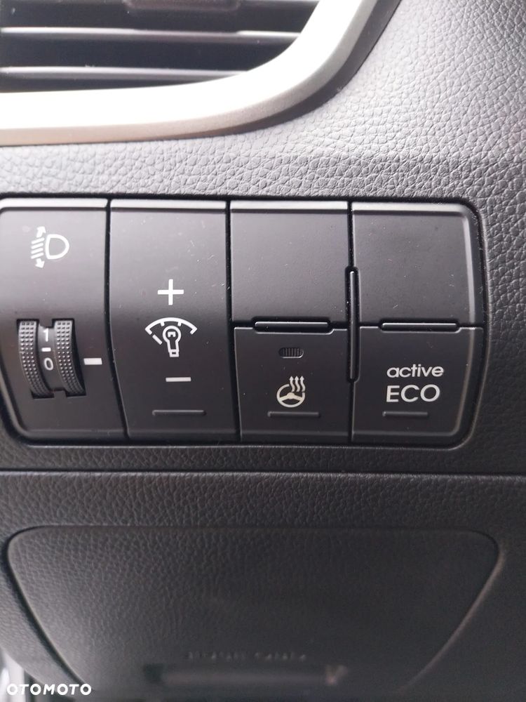 Hyundai i30 1.6 Automatik Style - 10