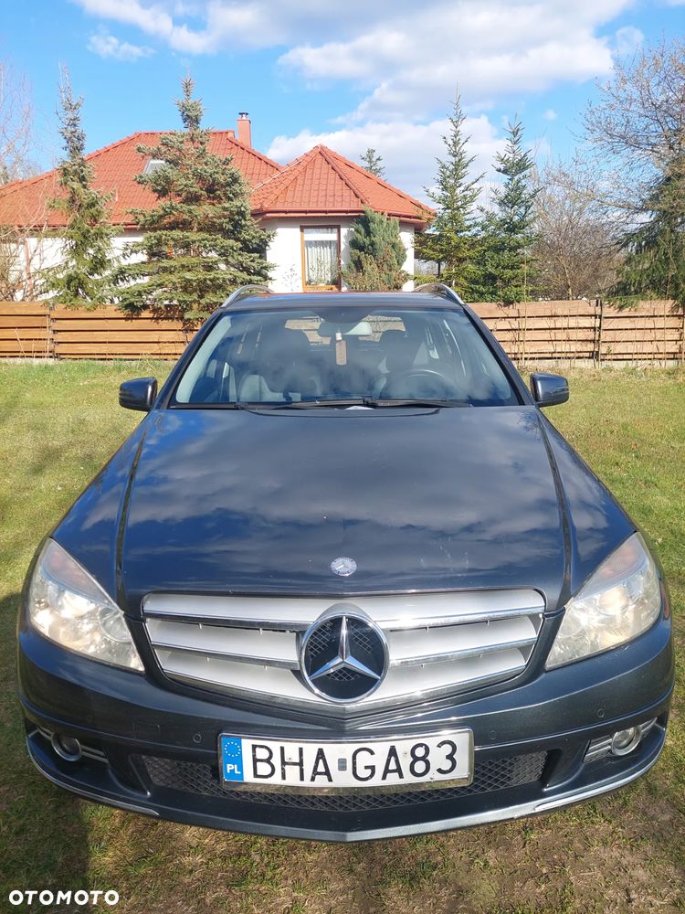Mercedes-Benz Klasa C 180 CGI BlueEFFICIENCY Avantgarde - 7