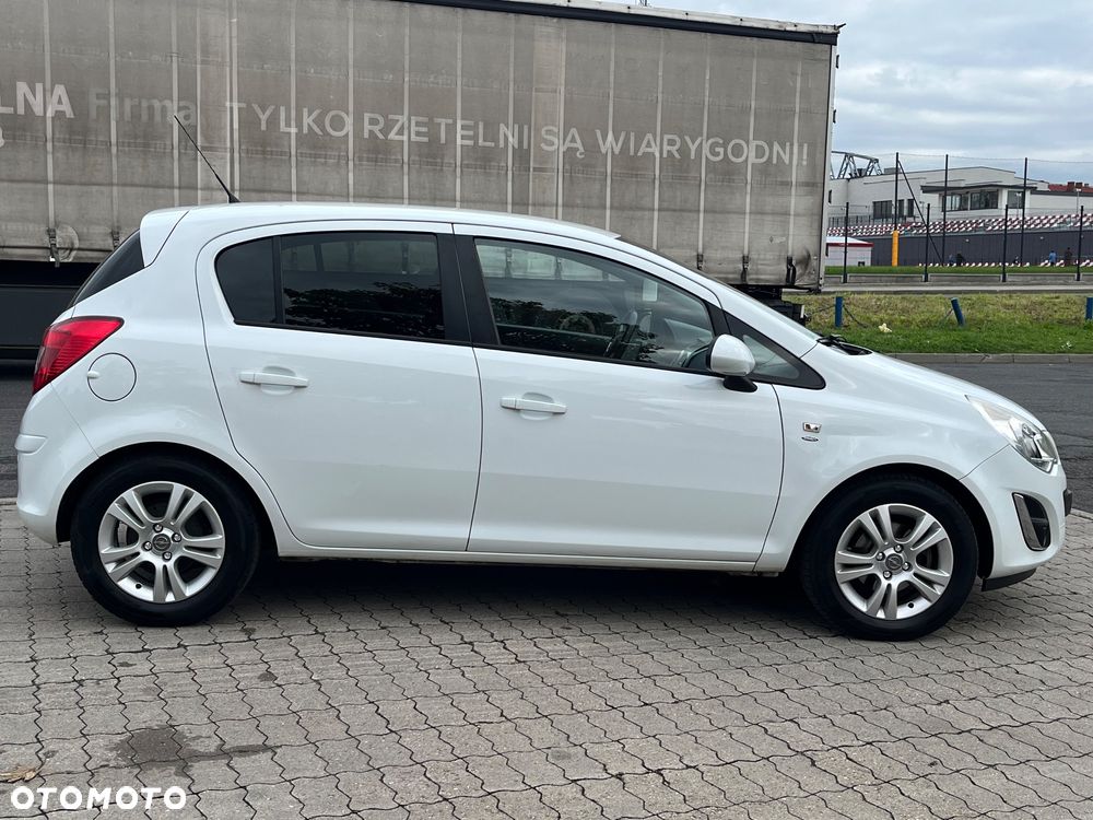 Opel Corsa 1.4 16V Satellite - 8
