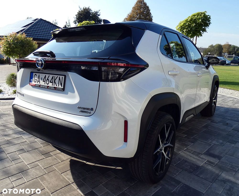 Toyota Yaris Cross Hybrid 1.5 Comfort 4x4 - 17