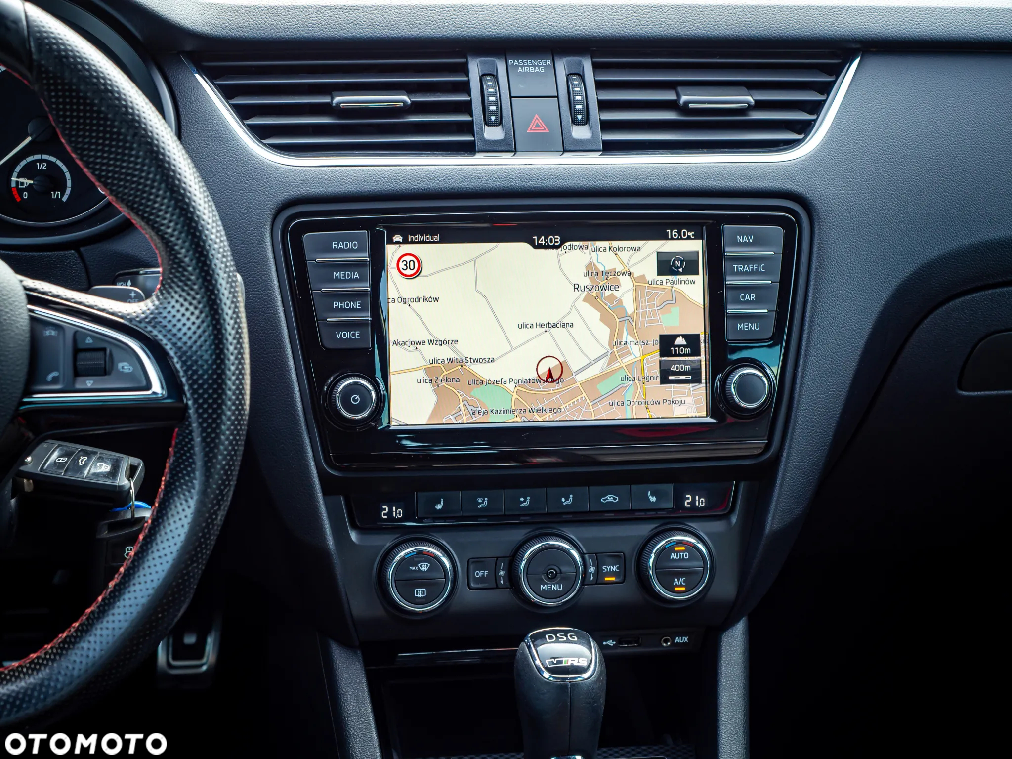 Skoda Octavia Combi 2.0 TDI DSG RS - 22