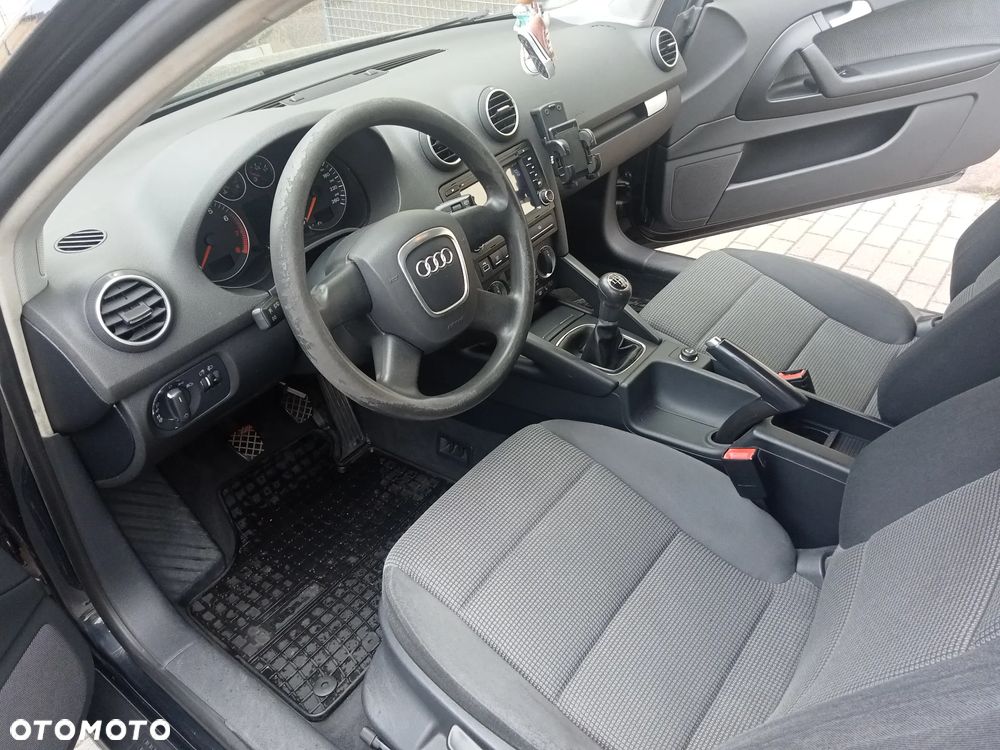 Audi A3 3-drzwiowe 1.4T FSI Ambiente - 11