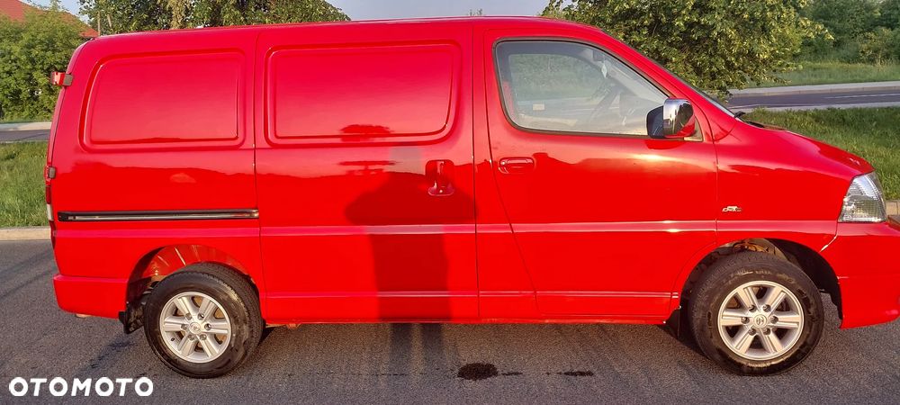 Toyota HIACE - 15