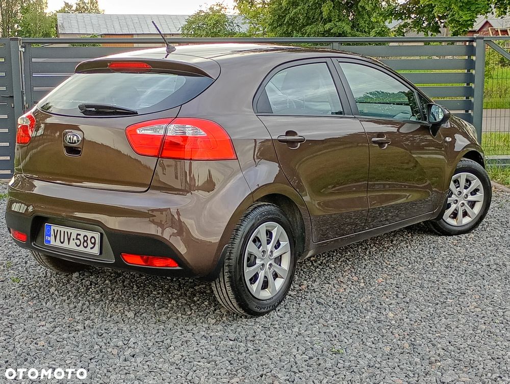 Kia Rio 1.2 Dream Team Edition - 4