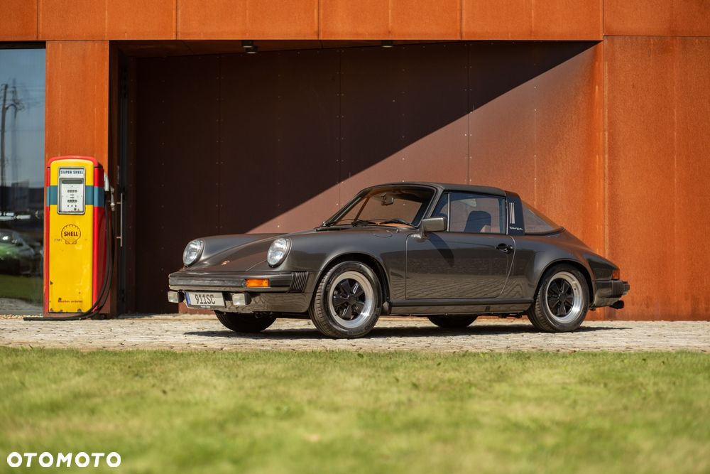 Porsche 911 - 8