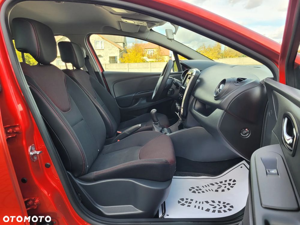 Renault Clio 1.2 16V 75 Collection - 16