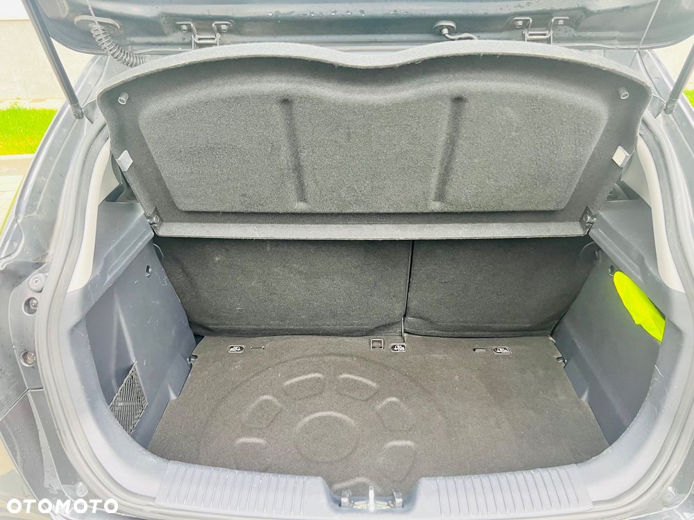 Kia Rio - 25