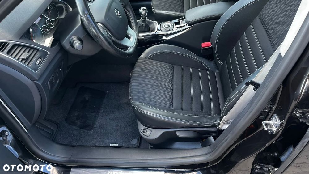 Renault Laguna dCi 150 FAP Start-Stop Bose Edition - 18