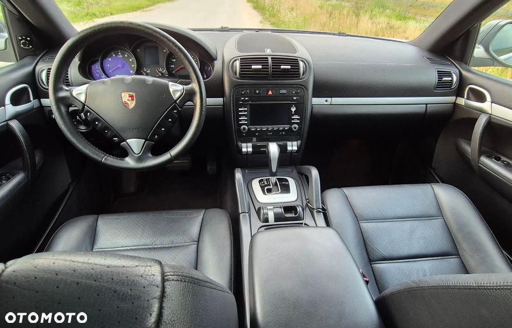 Porsche Cayenne - 17