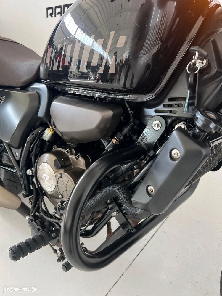 QJ Motor SRV 125 - 7