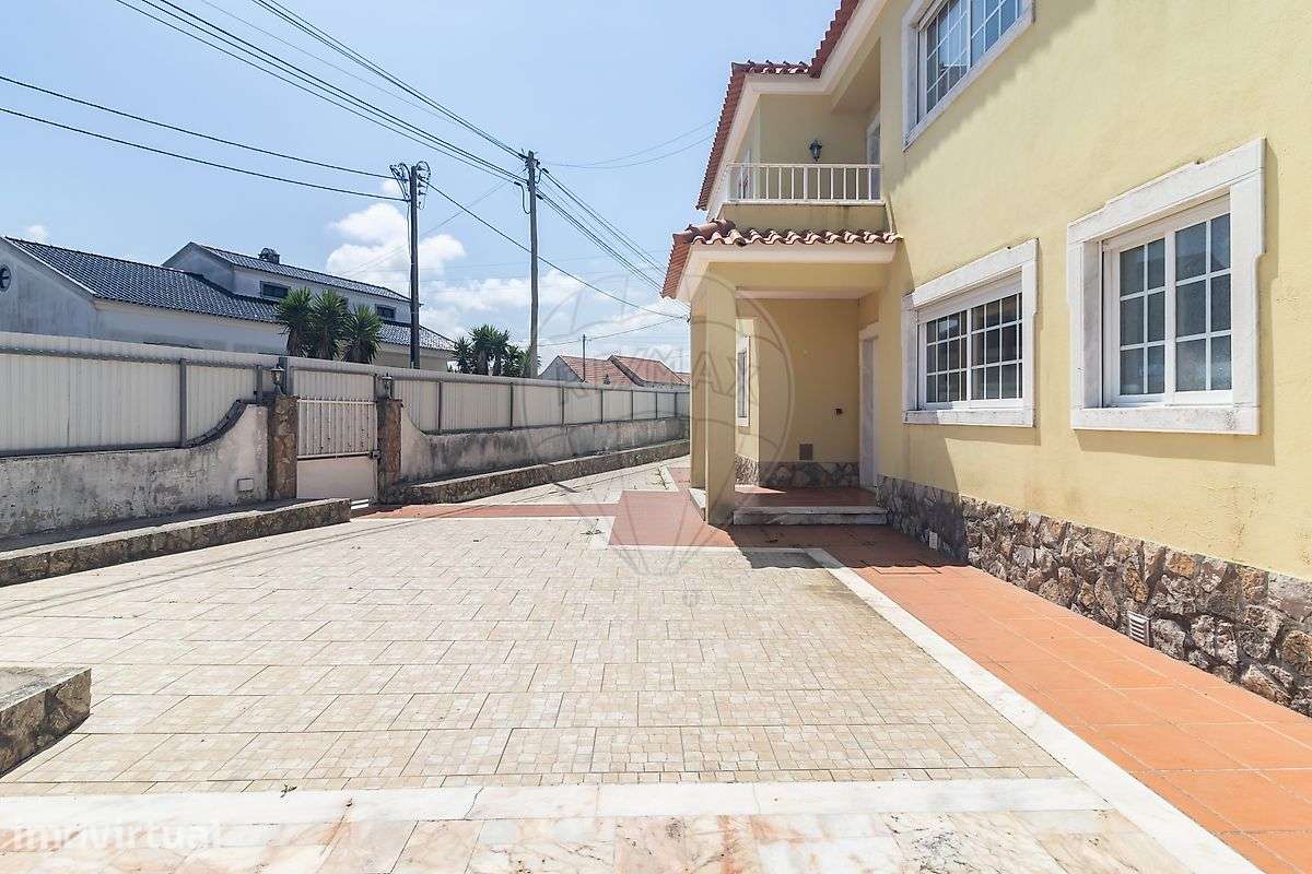 Moradia T4 com 570 m² de Terreno em São João das Lampas - Grande imagem: 5/44
