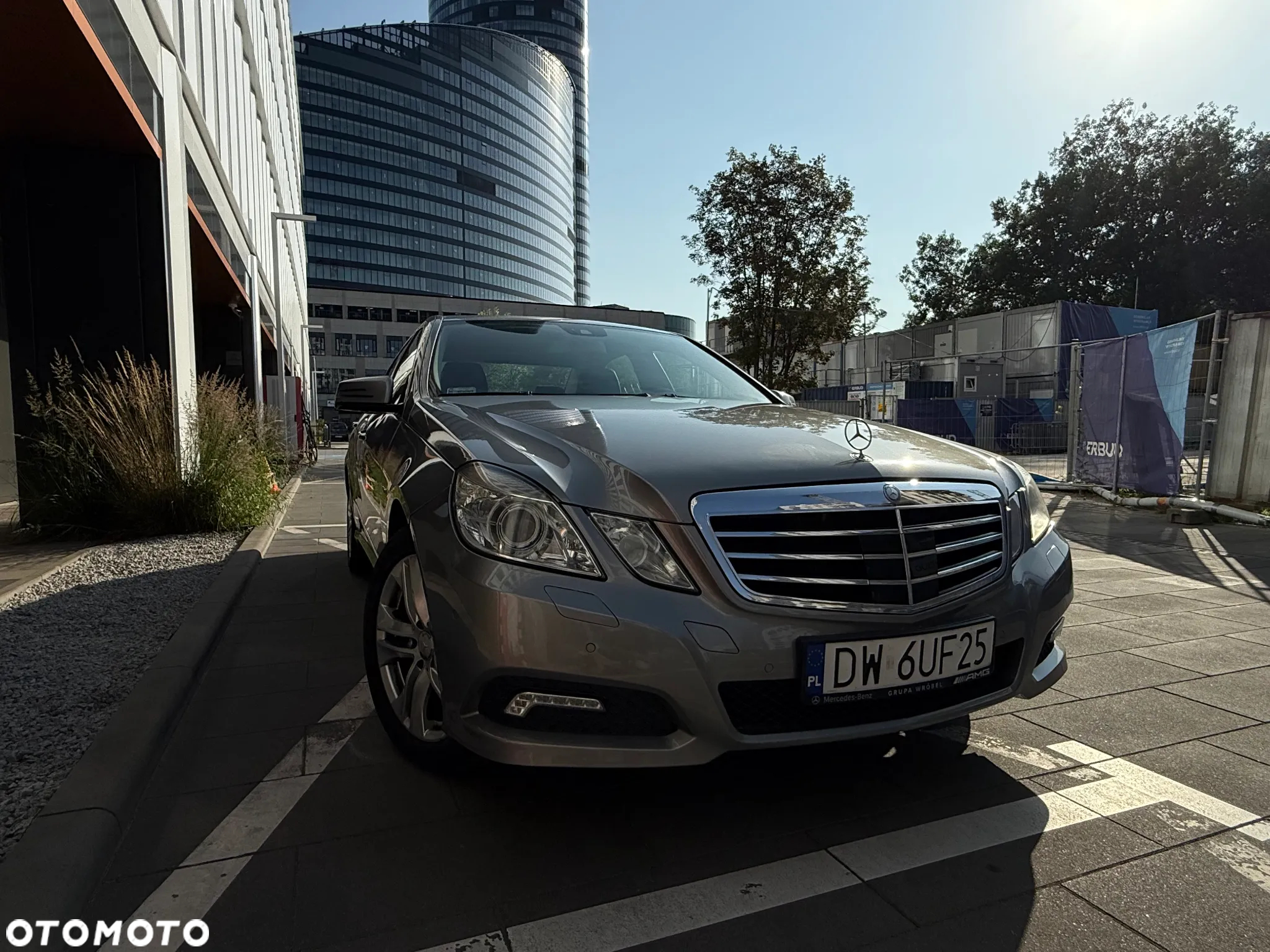 Mercedes-Benz Klasa E 200 CGI BlueEFFICIENCY Automatik Avantgarde - 5