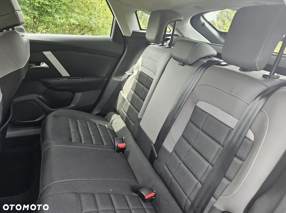 Citroën C4 PureTech 130 Stop&Start EAT8 PLUS - 12