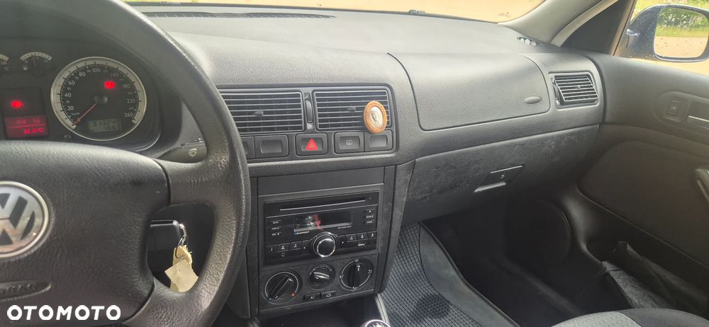 Volkswagen Golf - 19