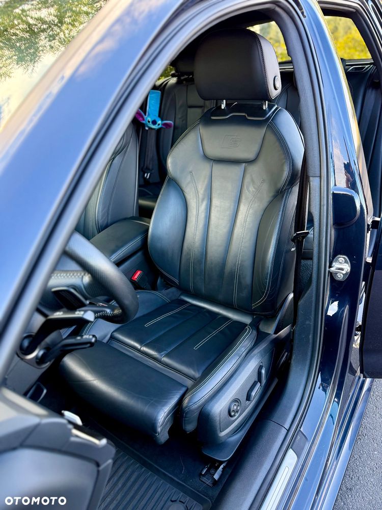 Audi A4 - 24