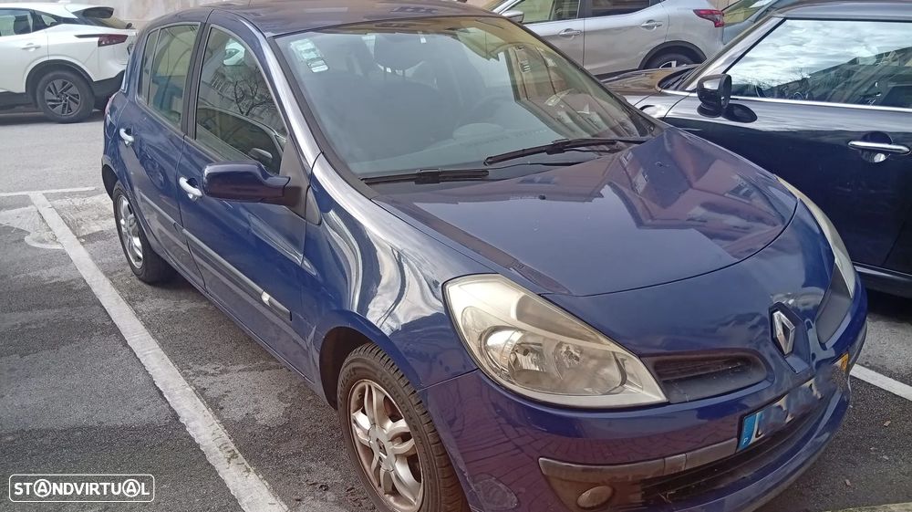 Renault Clio 1.2 16V Dynamique - 1