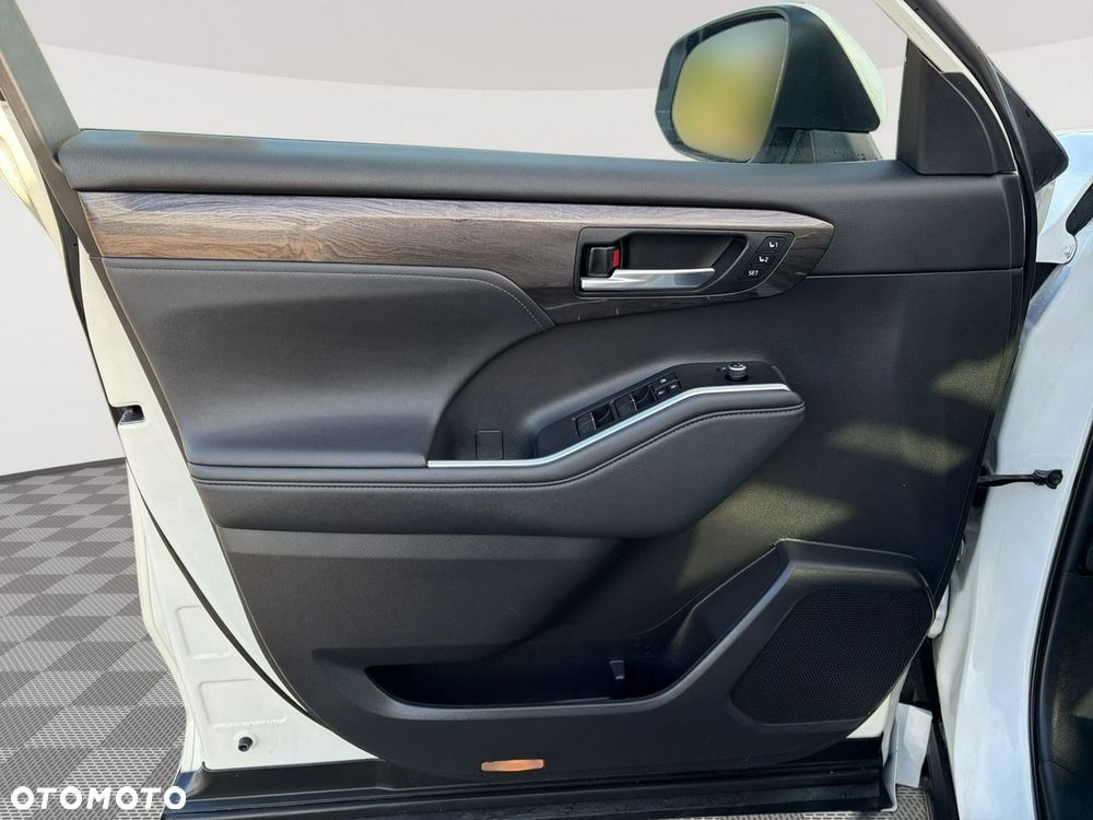 Toyota Highlander - 11