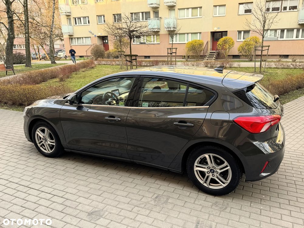 Ford Focus 1.0 EcoBoost Trend Edition - 6