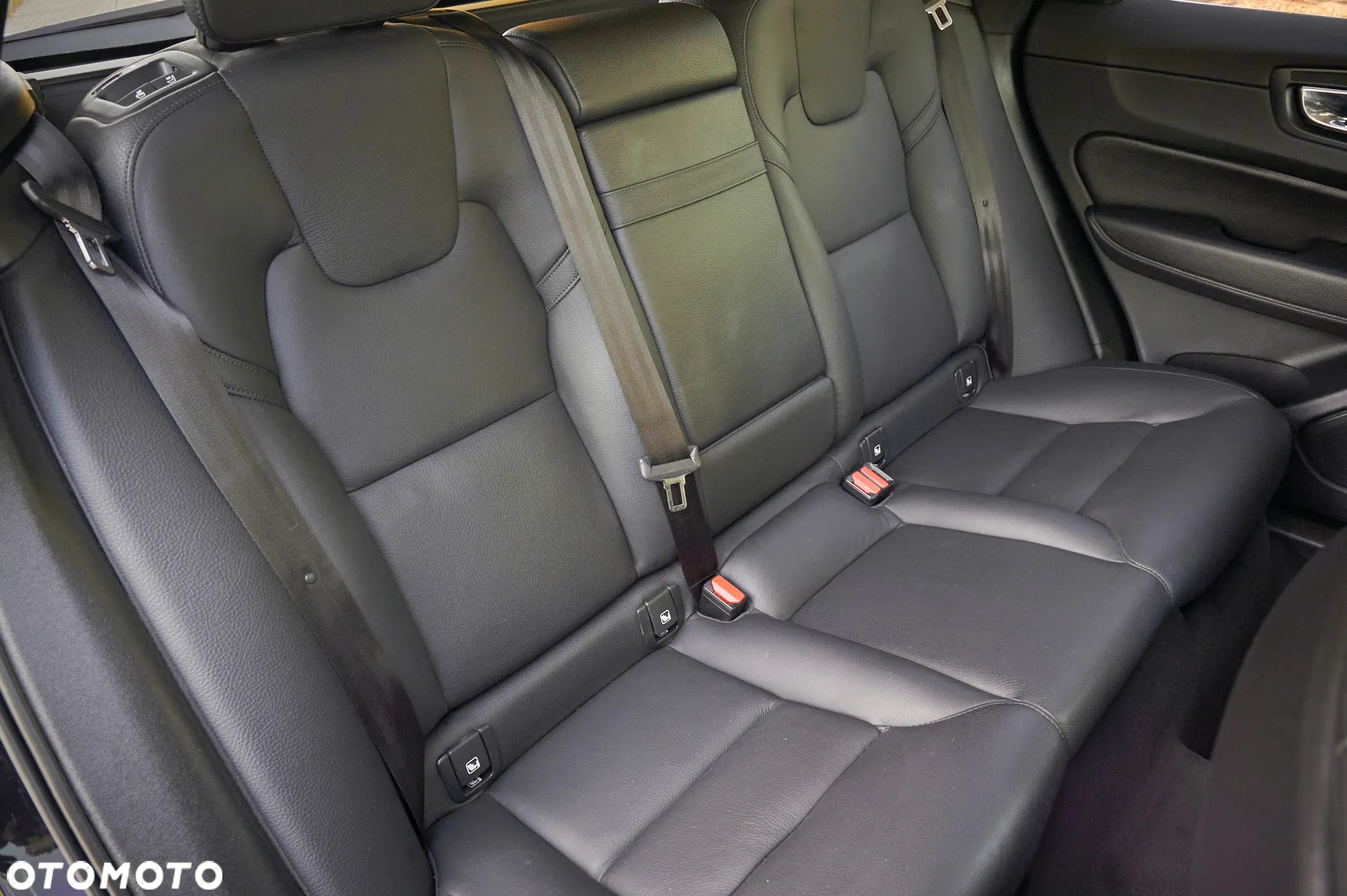 Volvo XC 60 D3 Momentum Pro - 8