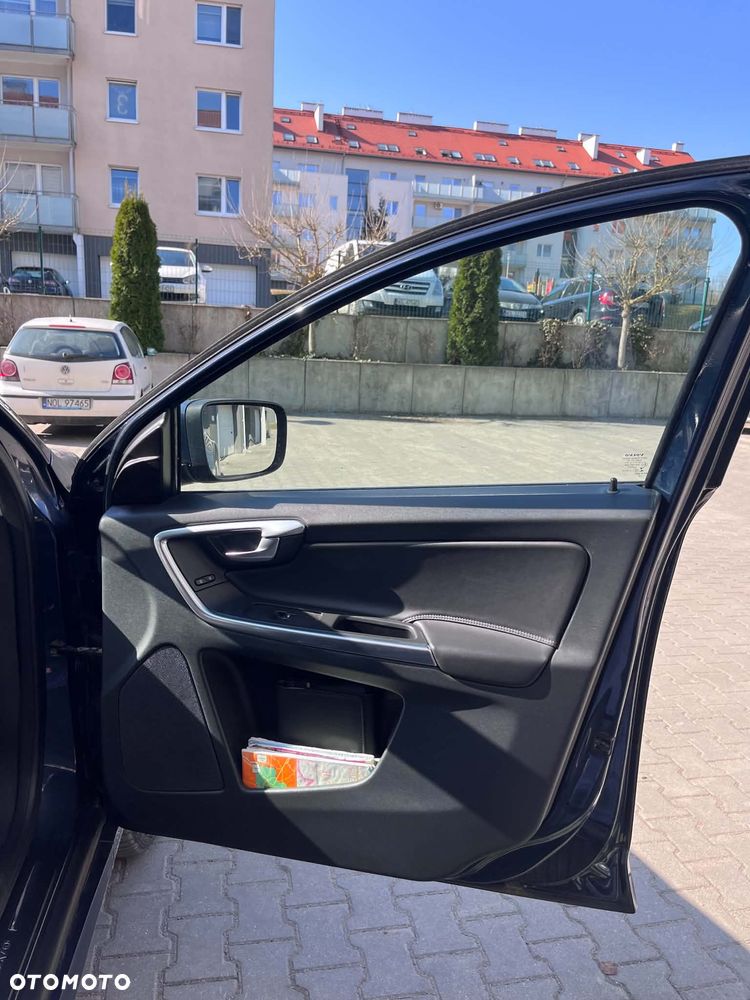 Volvo XC 60 D3 Base - 39