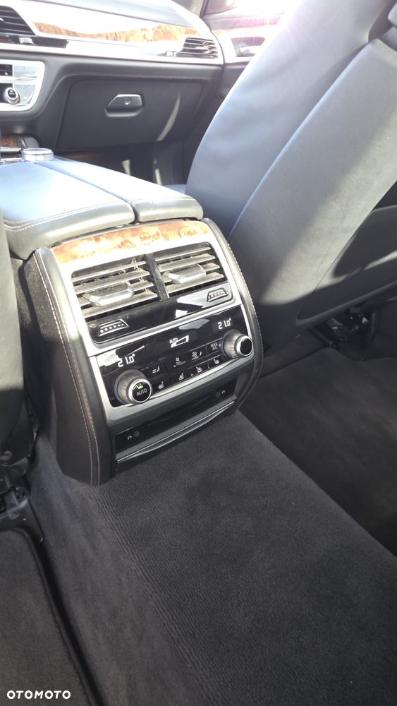 BMW Seria 7 - 13