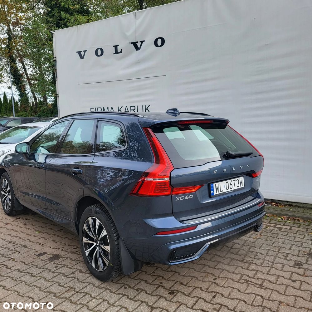 Volvo XC 60 B5 B AWD Plus Dark - 11