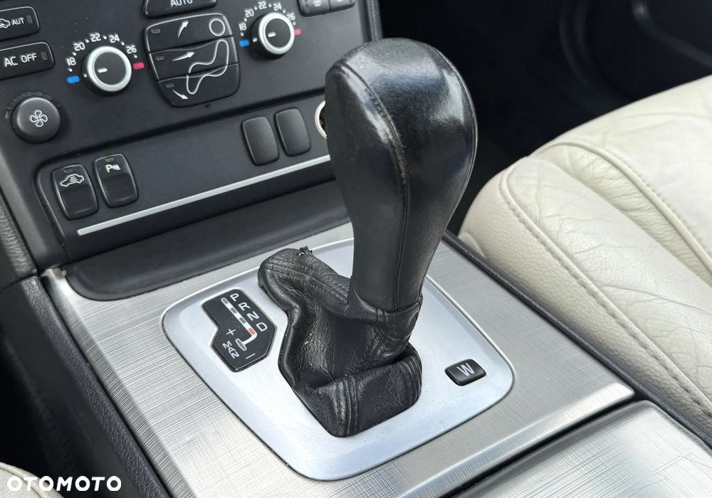 Volvo XC 90 - 31