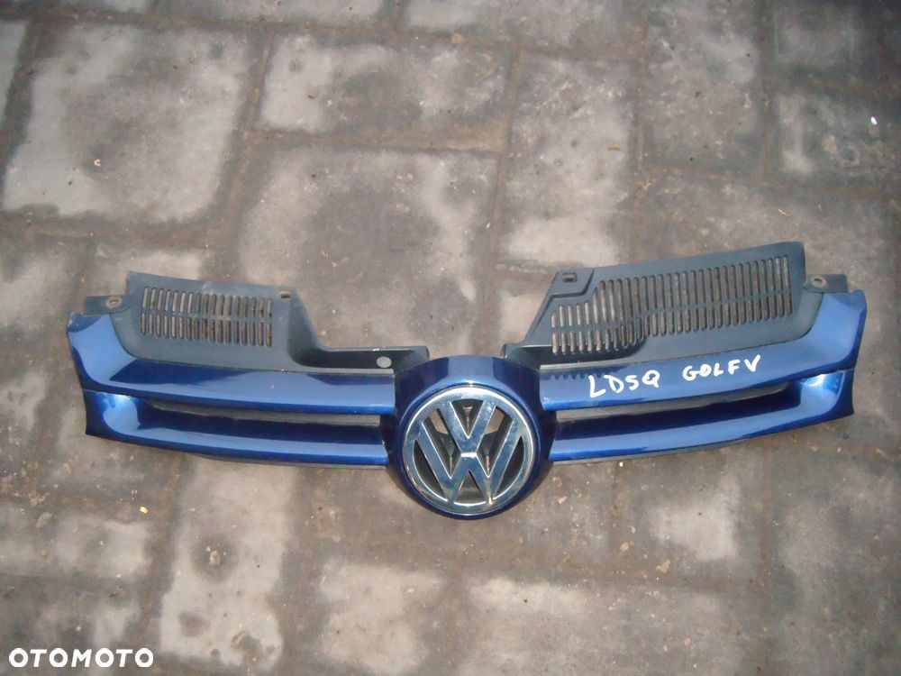 vw golf V atrapa- grill LD5Q - 1