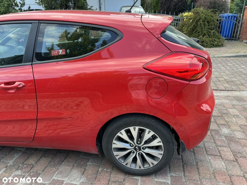 Kia Ceed 1.4 L - 8
