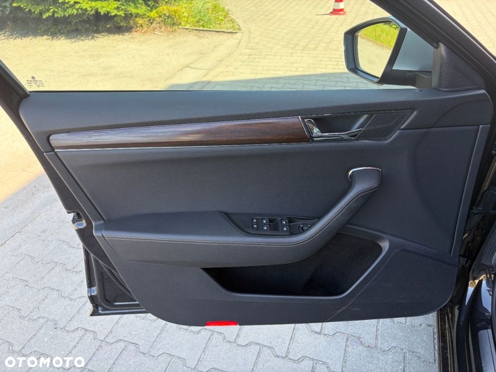 Skoda Superb 2.0 TDI SCR 4x4 Scout DSG - 30