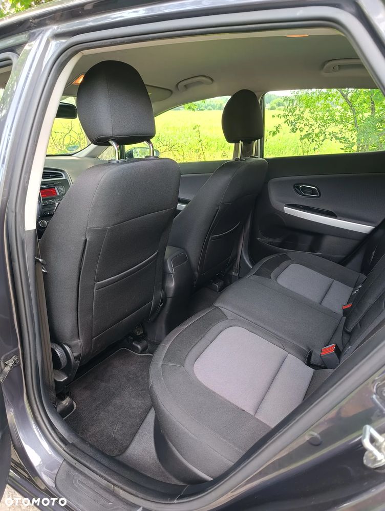 Kia Ceed 1.6 CRDi 128 Fifa World Cup Edition - 18