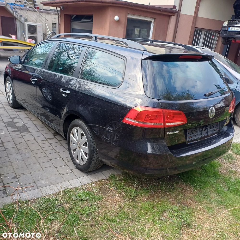 Volkswagen Passat 1.6 TDI BlueMotion - 11