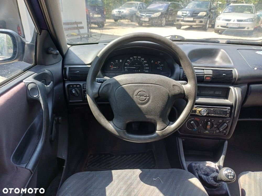 Opel Astra - 10