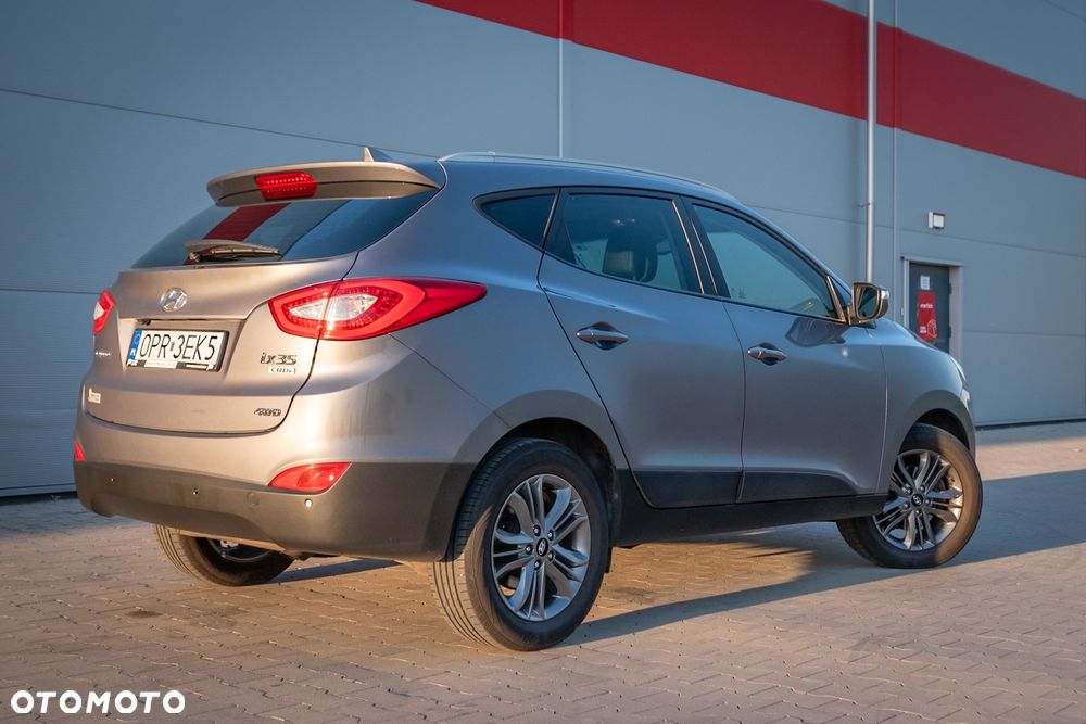 Hyundai ix35 2.0 CRDi 4WD Fifa World Cup Gold Edition - 15