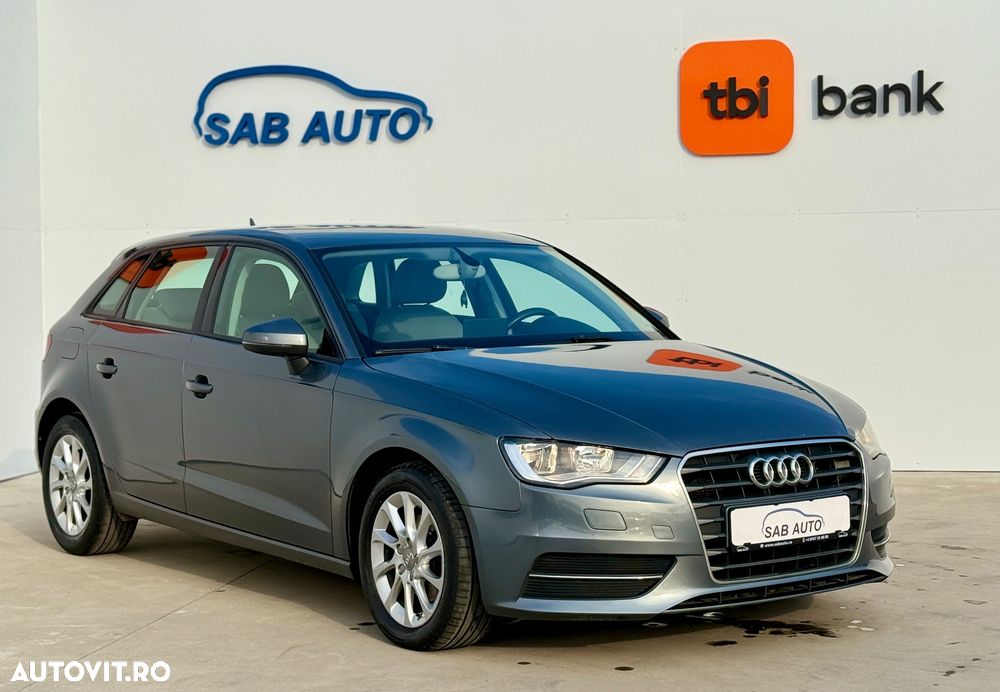Audi A3 1.6 TDI S tronic Ambition - 4
