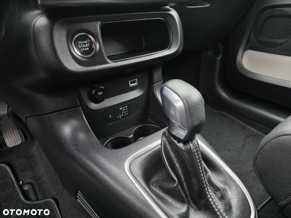 Citroën C3 1.2 PureTech Shine EAT6 - 28