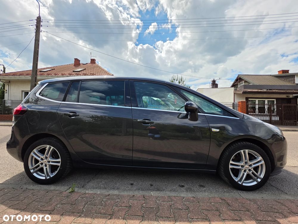 Opel Zafira 1.6 T SIDI Cosmo S&S - 14