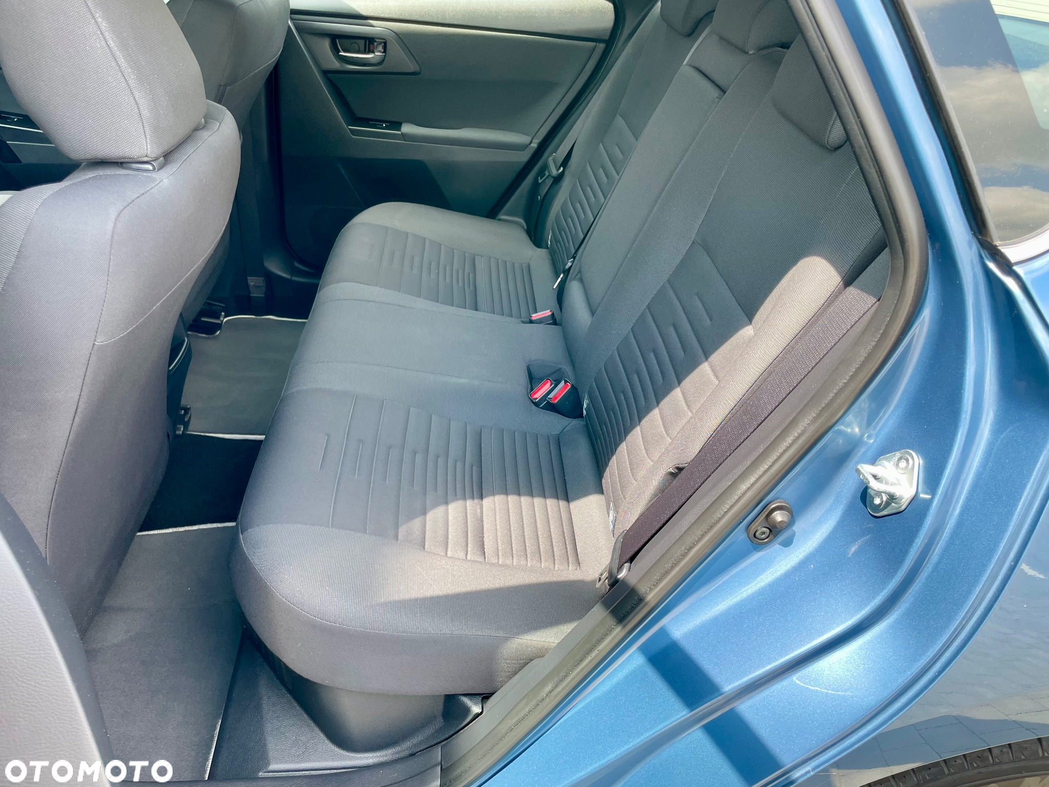 Toyota Auris Hybrid 135 Premium - 10