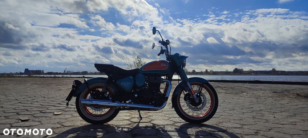 Royal Enfield Classic - 6