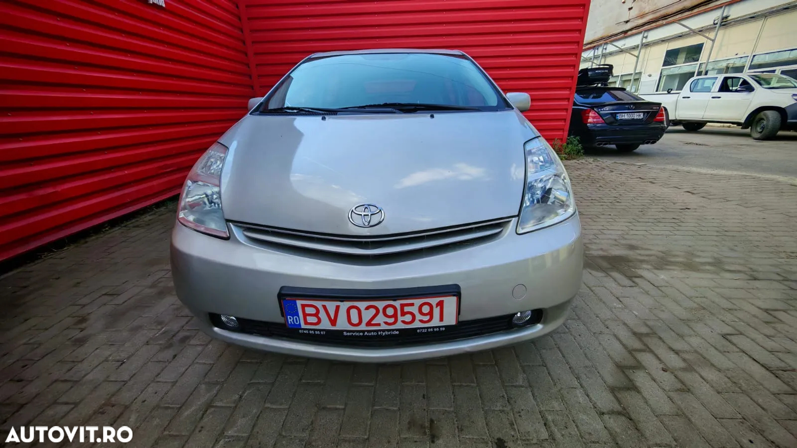 Toyota Prius (Hybrid) Executive - 3