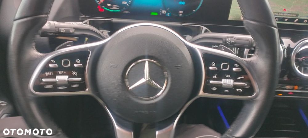 Mercedes-Benz EQA 350 66.5kWh 4-Matic AMG Line - 15