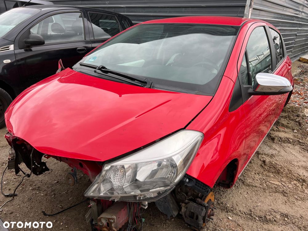 Toyota Yaris III (3PO) części drzwi zderzak lampa klapa deska maska fotele - 2