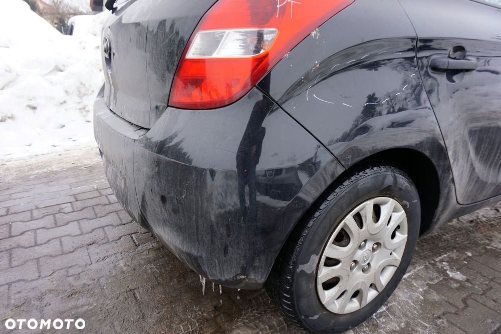 ZDERZAK TYLNY I20 I 5D HB FR  CZARNY HYUNDAI 2008-2012 - 2