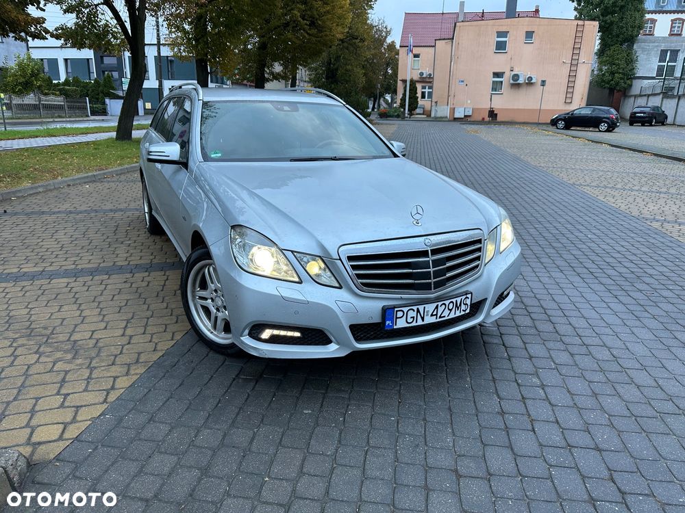 Mercedes-Benz Klasa E 250 CGI BlueEffICIENCY Avantgarde - 6