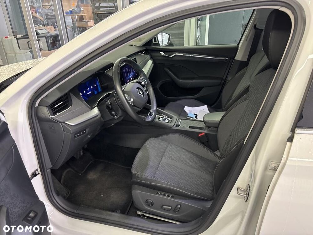 Skoda Octavia 2.0 TDI Style DSG - 3